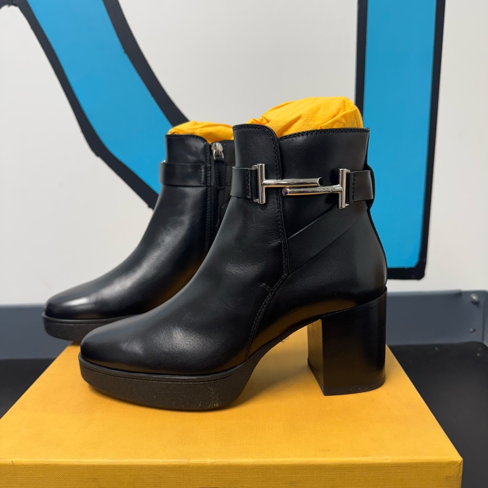 Tod's Black Leather Heeled Boots with Silver Accent